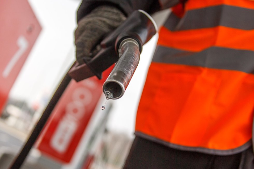 Comienza la venta de gasolina de clase "Euro-3". ¿Qué deben saber los automovilistas?