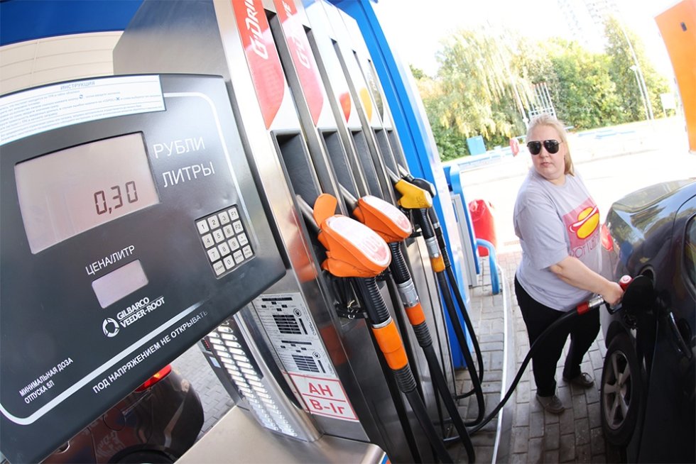 ¿Qué sucederá con los precios en las gasolineras a finales del verano y en otoño? Pronósticos de expertos "RG".