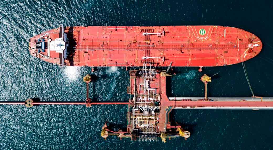 El petróleo ruso cambia de rumbo. La flota sombra, el tigre venezolano, la astucia india: las materias primas nacionales luchan por un lugar bajo el sol.